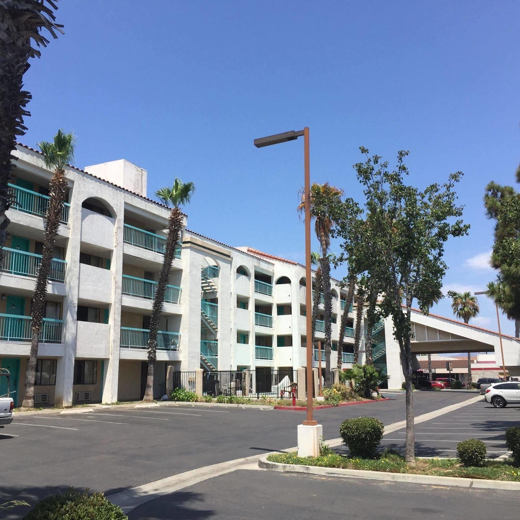 Days Inn By Wyndham Chula Vista-San Diego Eksteriør bilde